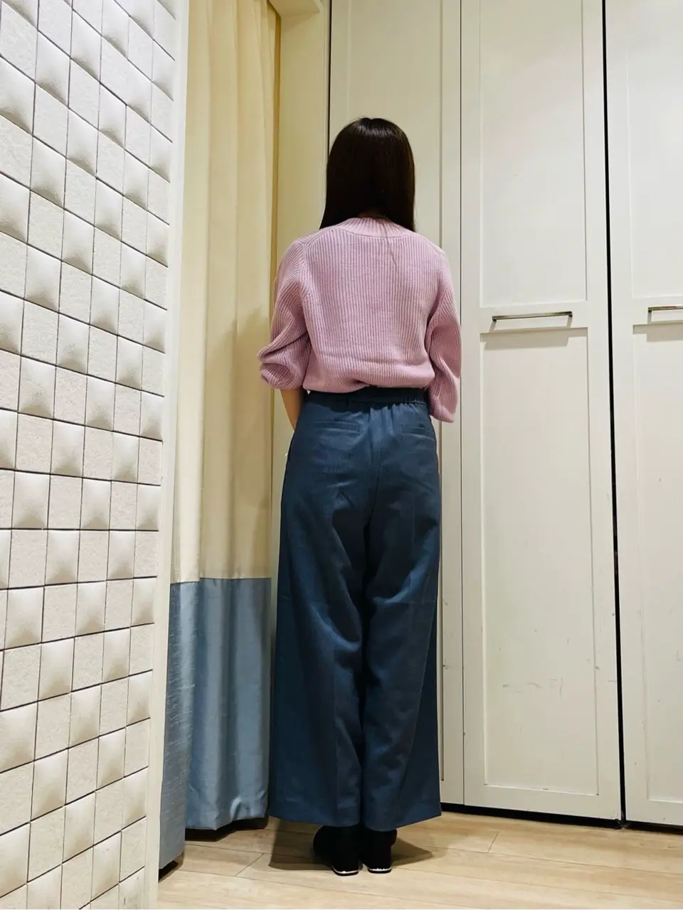 ANY SIS スタッフ コーディネート画像