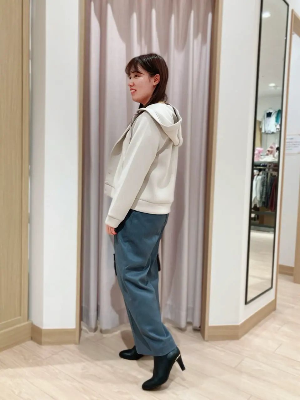 ANY SIS 濱口 コーディネート画像