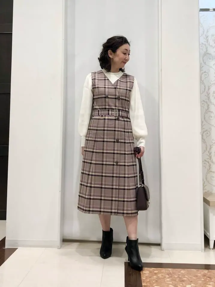 ANY SIS スタッフ コーディネート画像