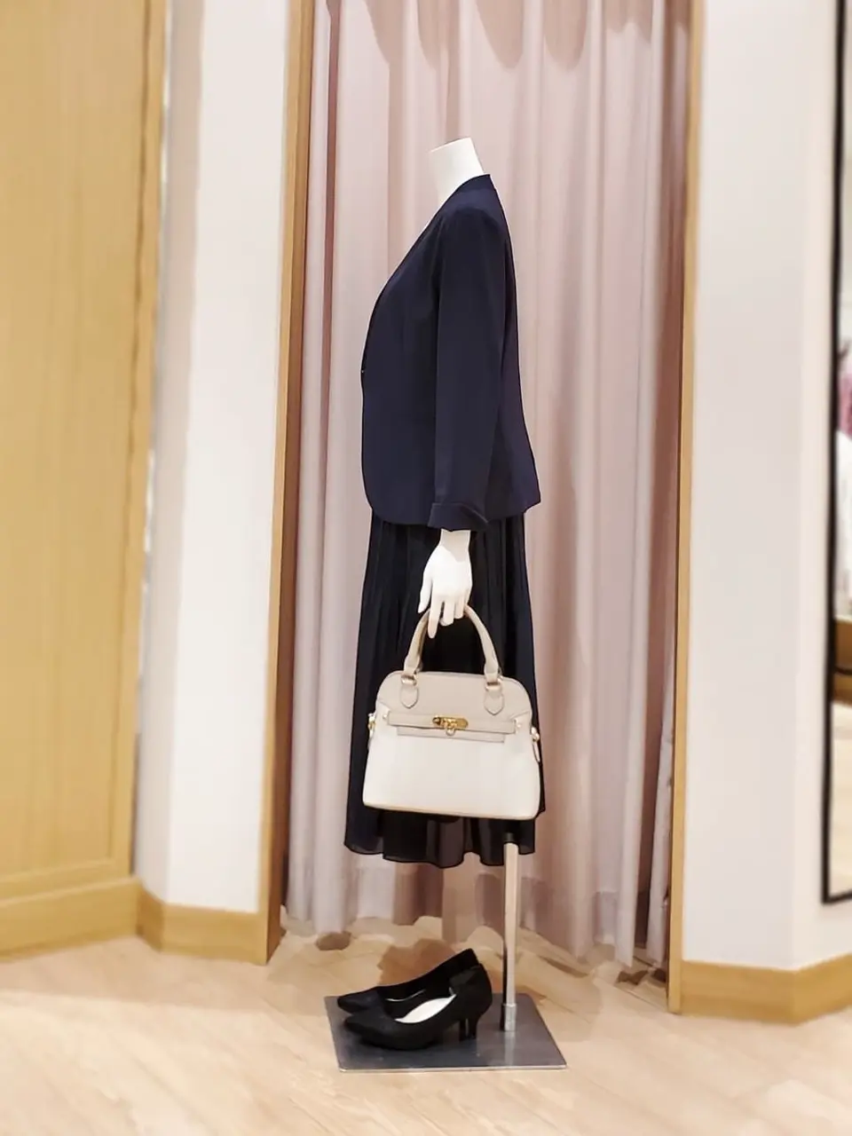 ANY SIS 岩田 コーディネート画像