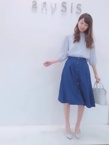 ANY SIS スタッフ コーディネート画像