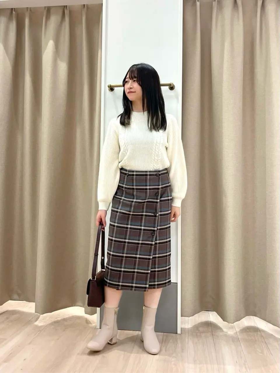  岩楯 コーディネート画像