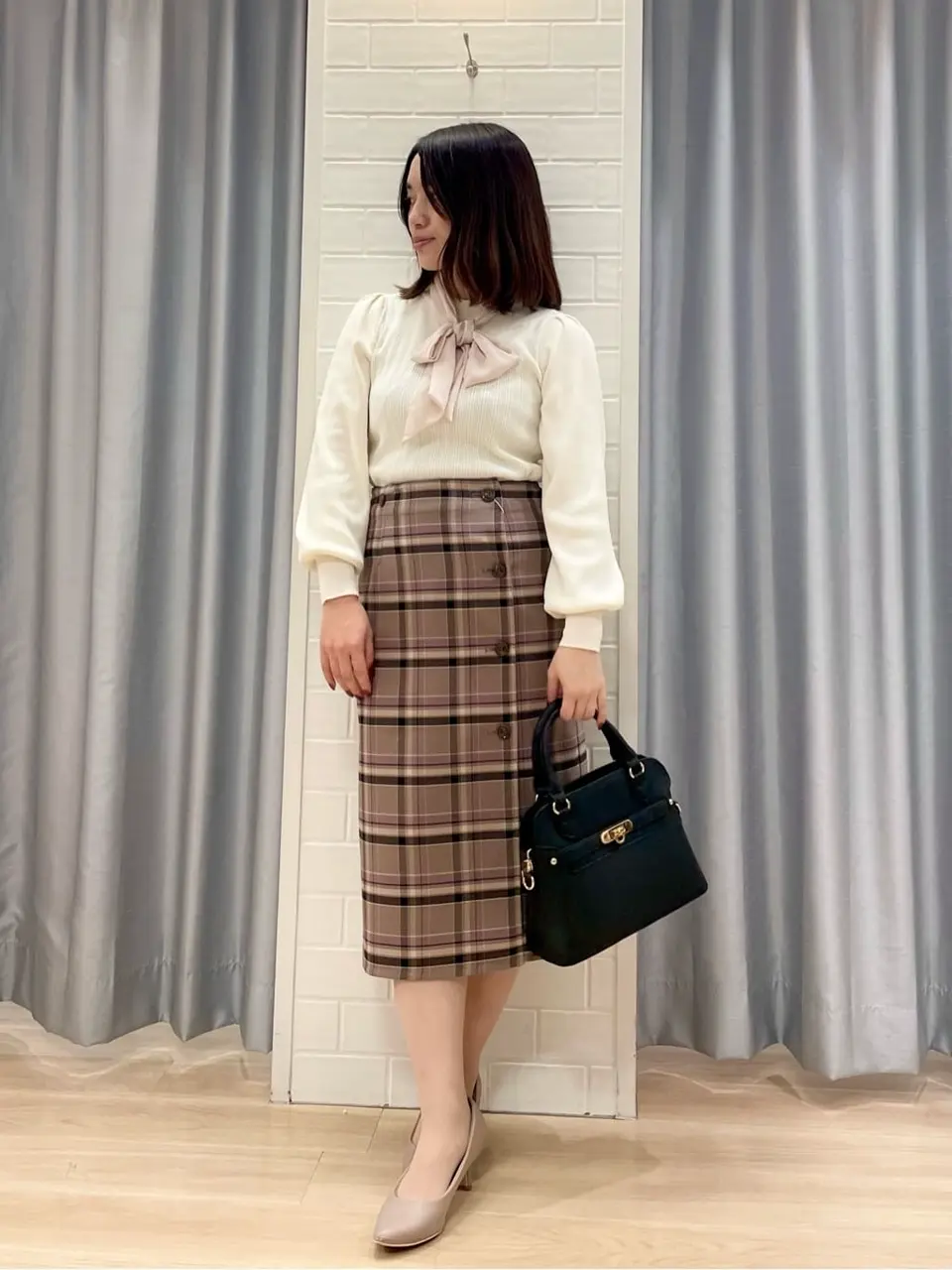 ANY SIS 丸岡 コーディネート画像