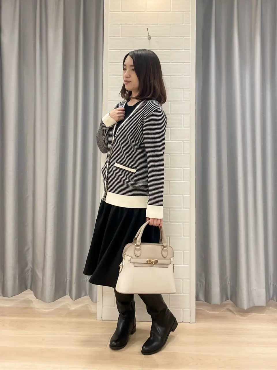 ANY SIS 丸岡 コーディネート画像