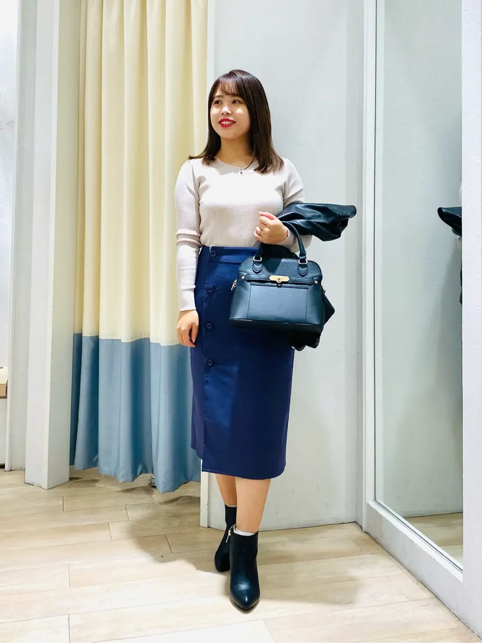 ANY SIS スタッフ コーディネート画像