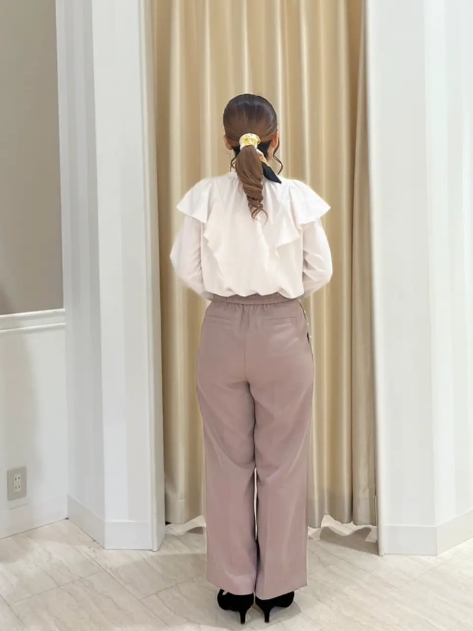 ANY SIS スタッフ コーディネート画像