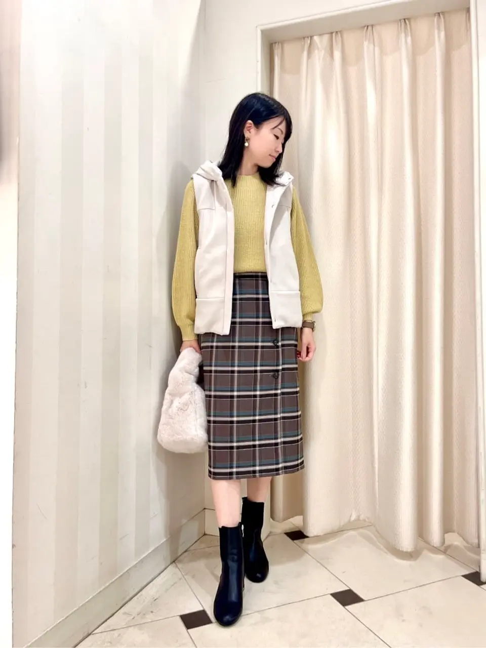 ANY SIS 金井 コーディネート画像