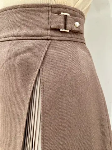 ANY SIS 瀬野 コーディネート画像