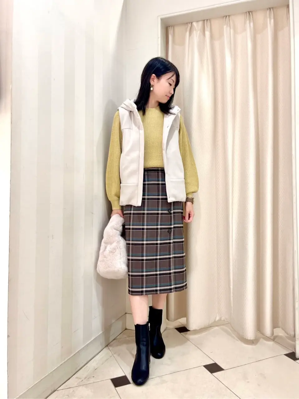 ANY SIS 金井 コーディネート画像