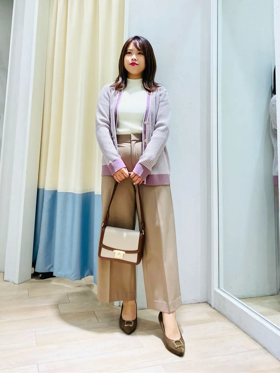 ANY SIS スタッフ コーディネート画像