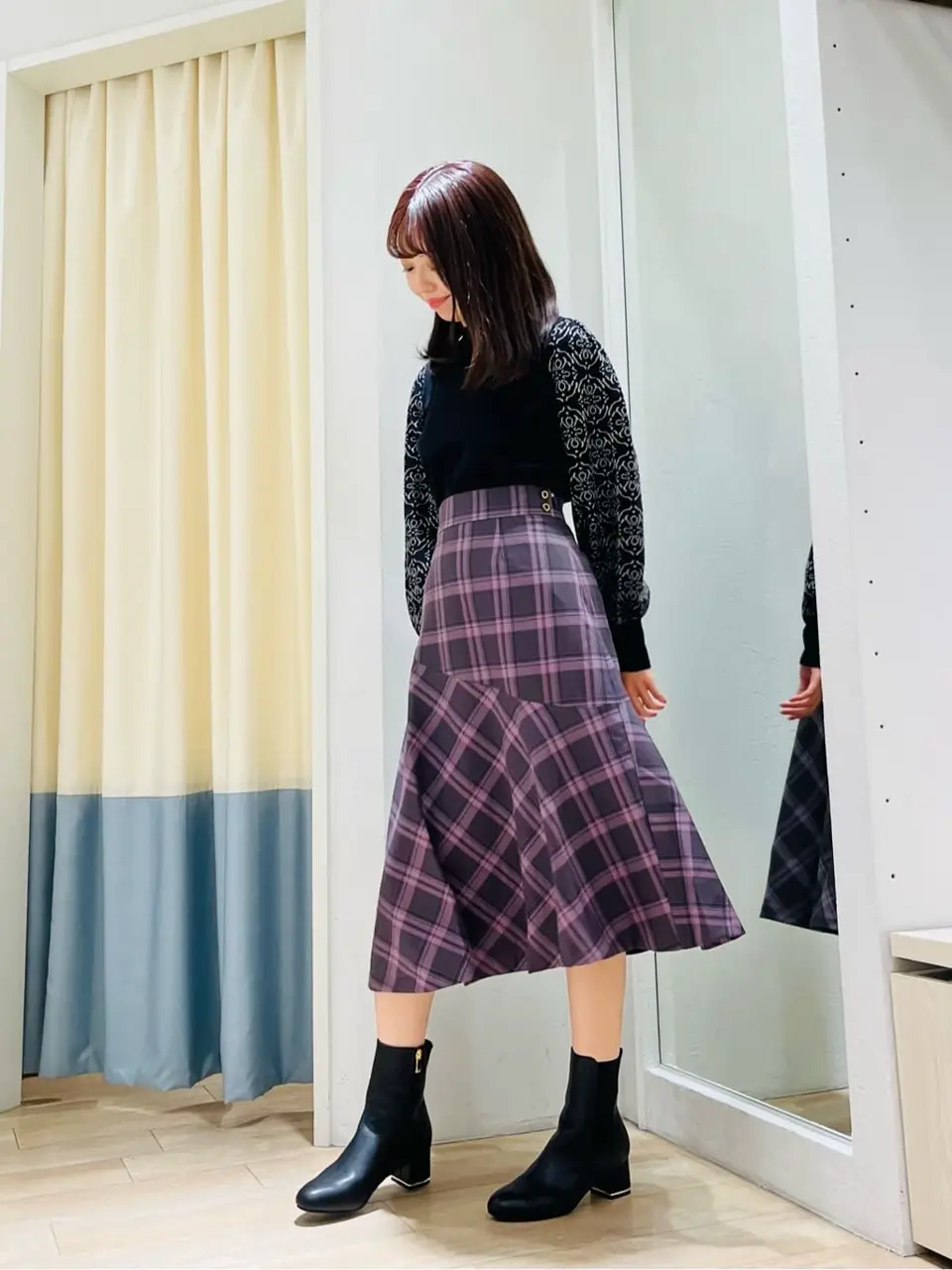 ANY SIS スタッフ コーディネート画像