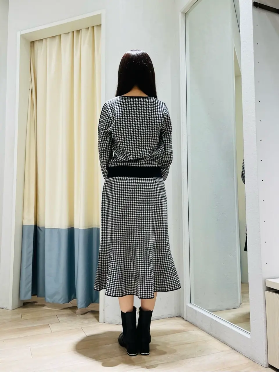 ANY SIS スタッフ コーディネート画像