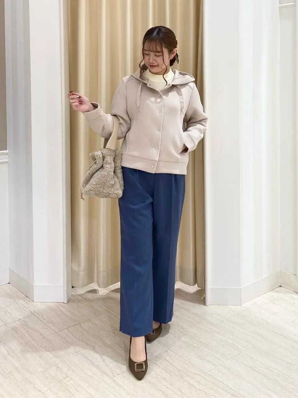 ANY SIS スタッフ コーディネート画像