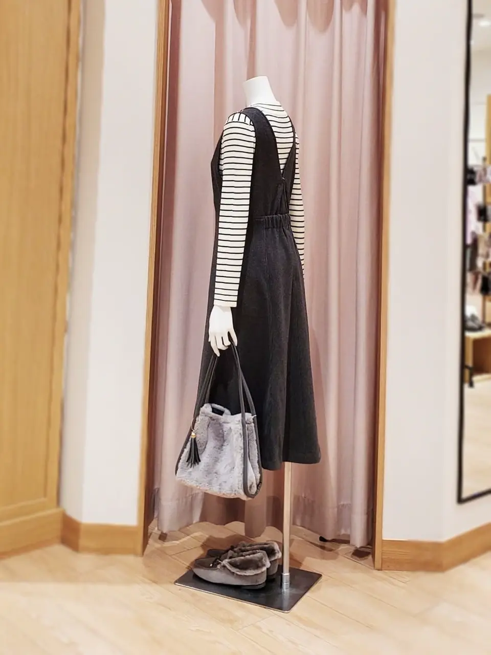 ANY SIS 岩田 コーディネート画像