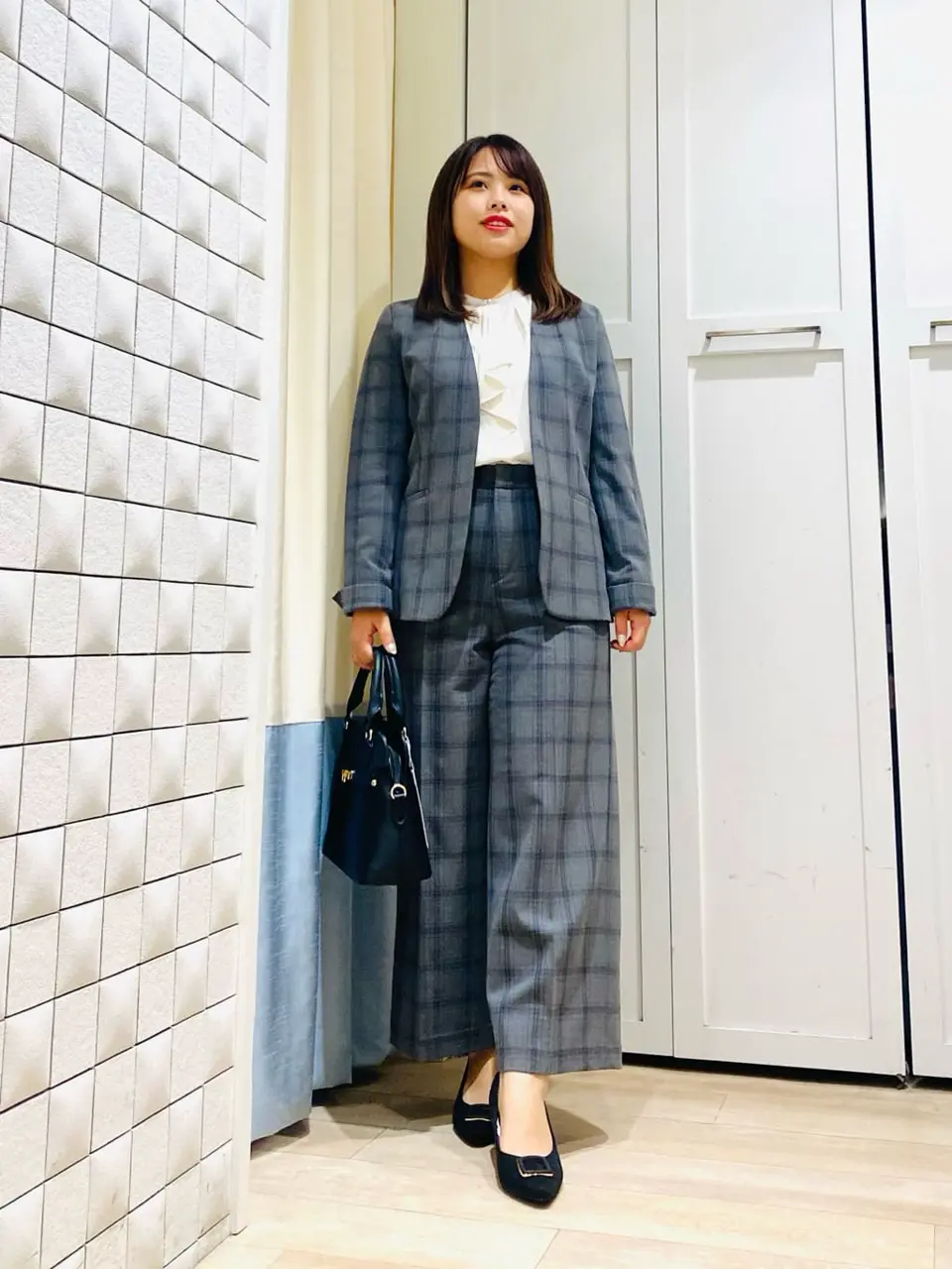 ANY SIS スタッフ コーディネート画像