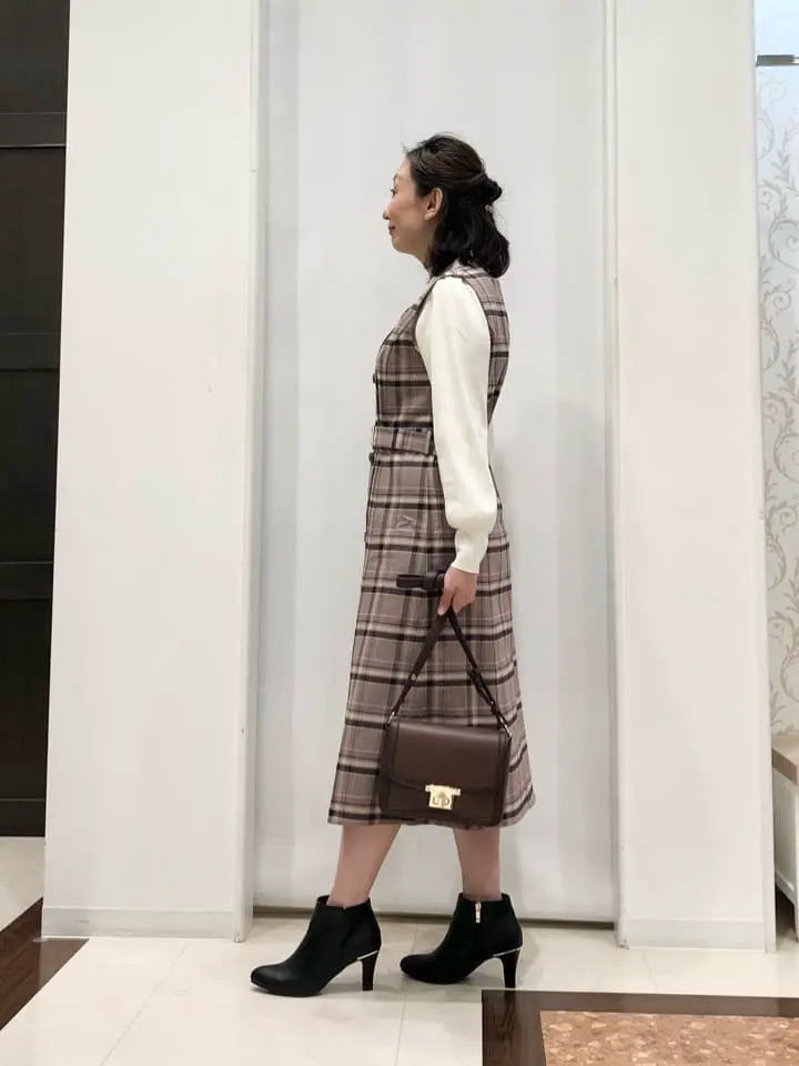 ANY SIS スタッフ コーディネート画像