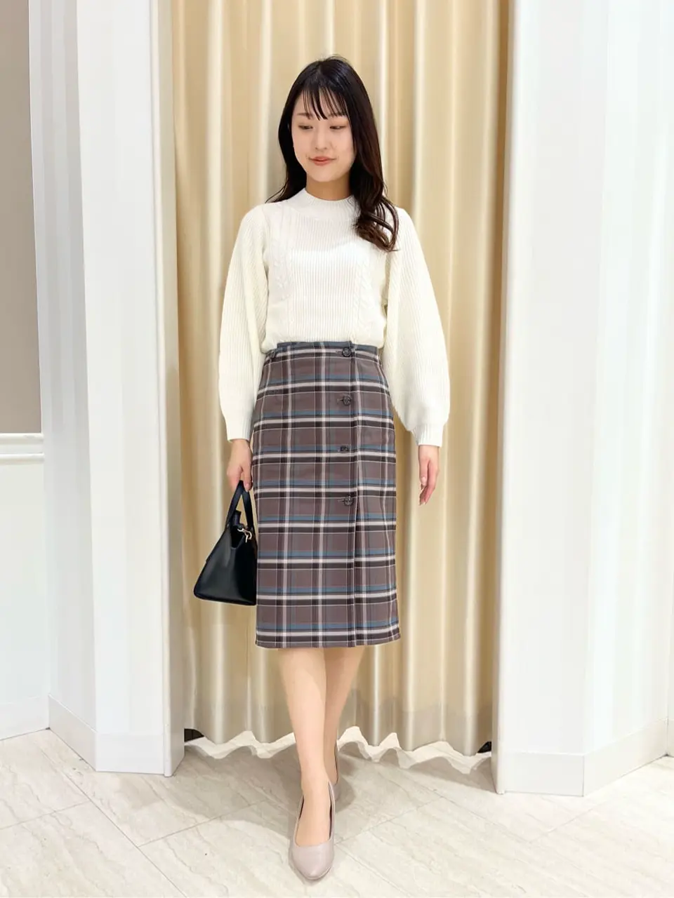 ANY SIS スタッフ コーディネート画像