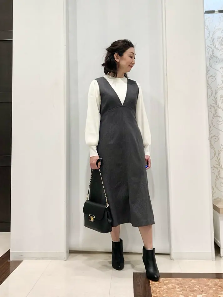 ANY SIS スタッフ コーディネート画像