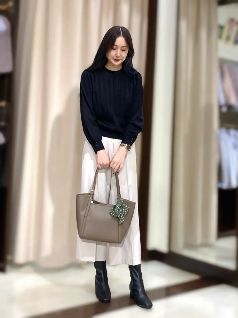 ANY SIS STAFF コーディネート画像