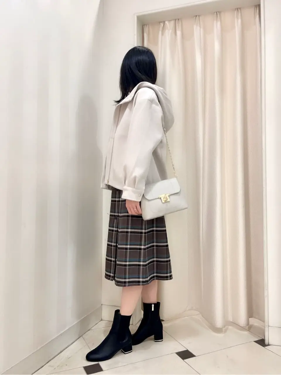 ANY SIS 金井 コーディネート画像