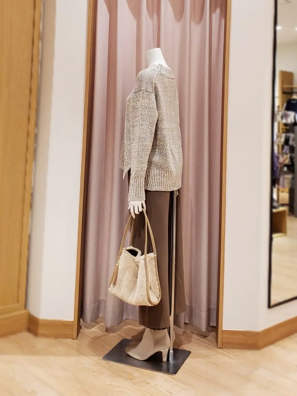 ANY SIS 岩田 コーディネート画像