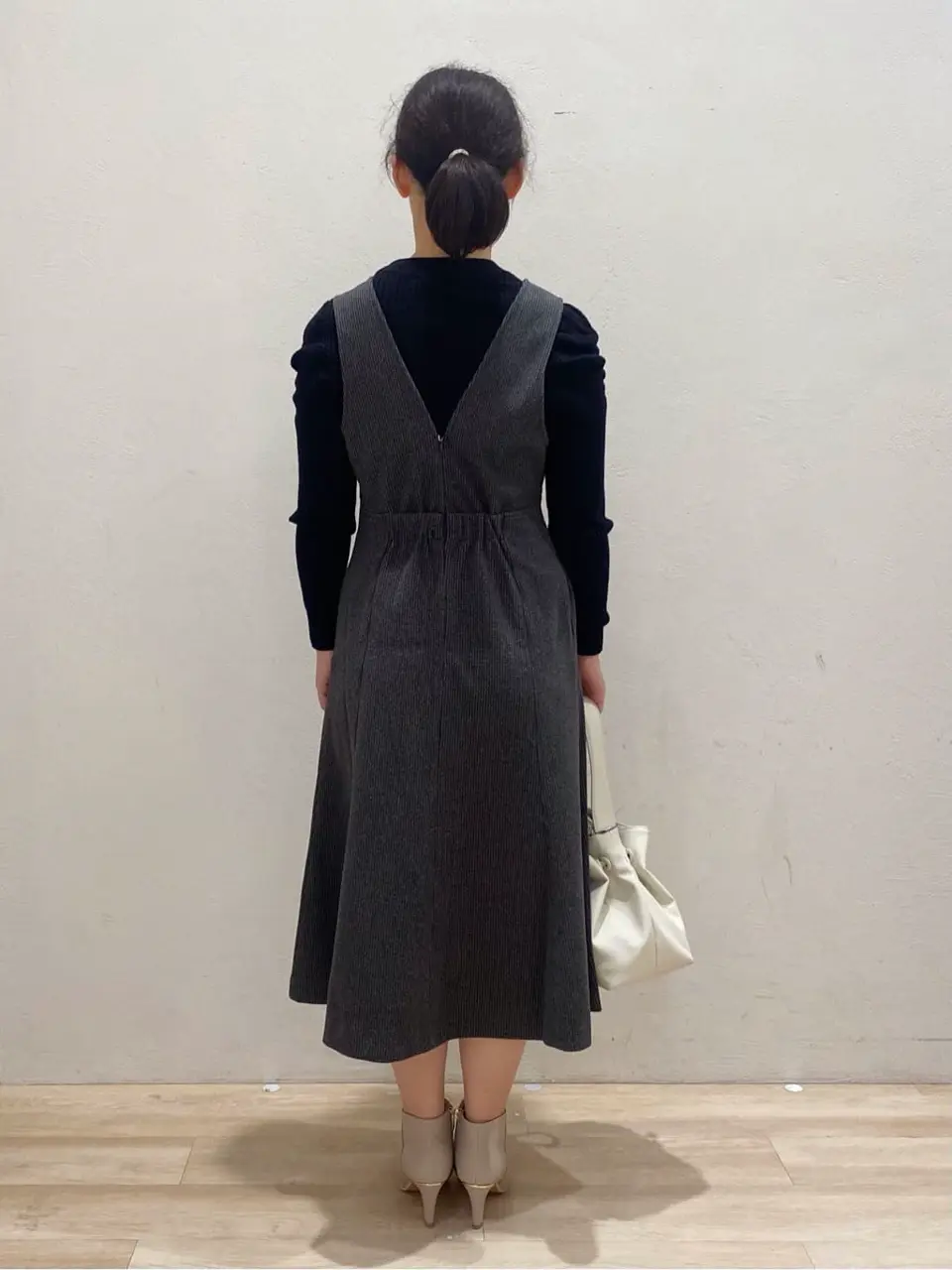 ANY SIS 西出 コーディネート画像