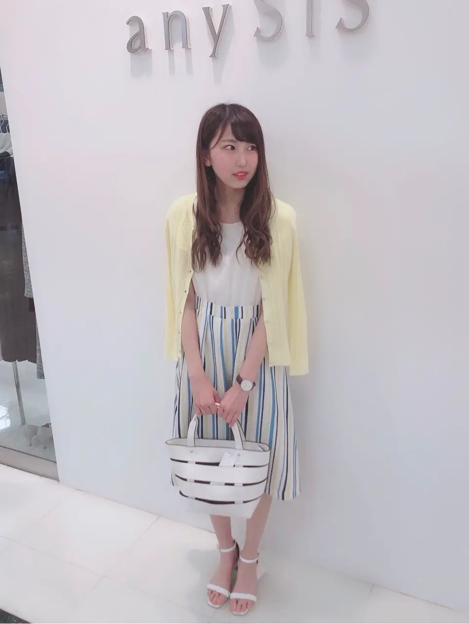 ANY SIS スタッフ コーディネート画像