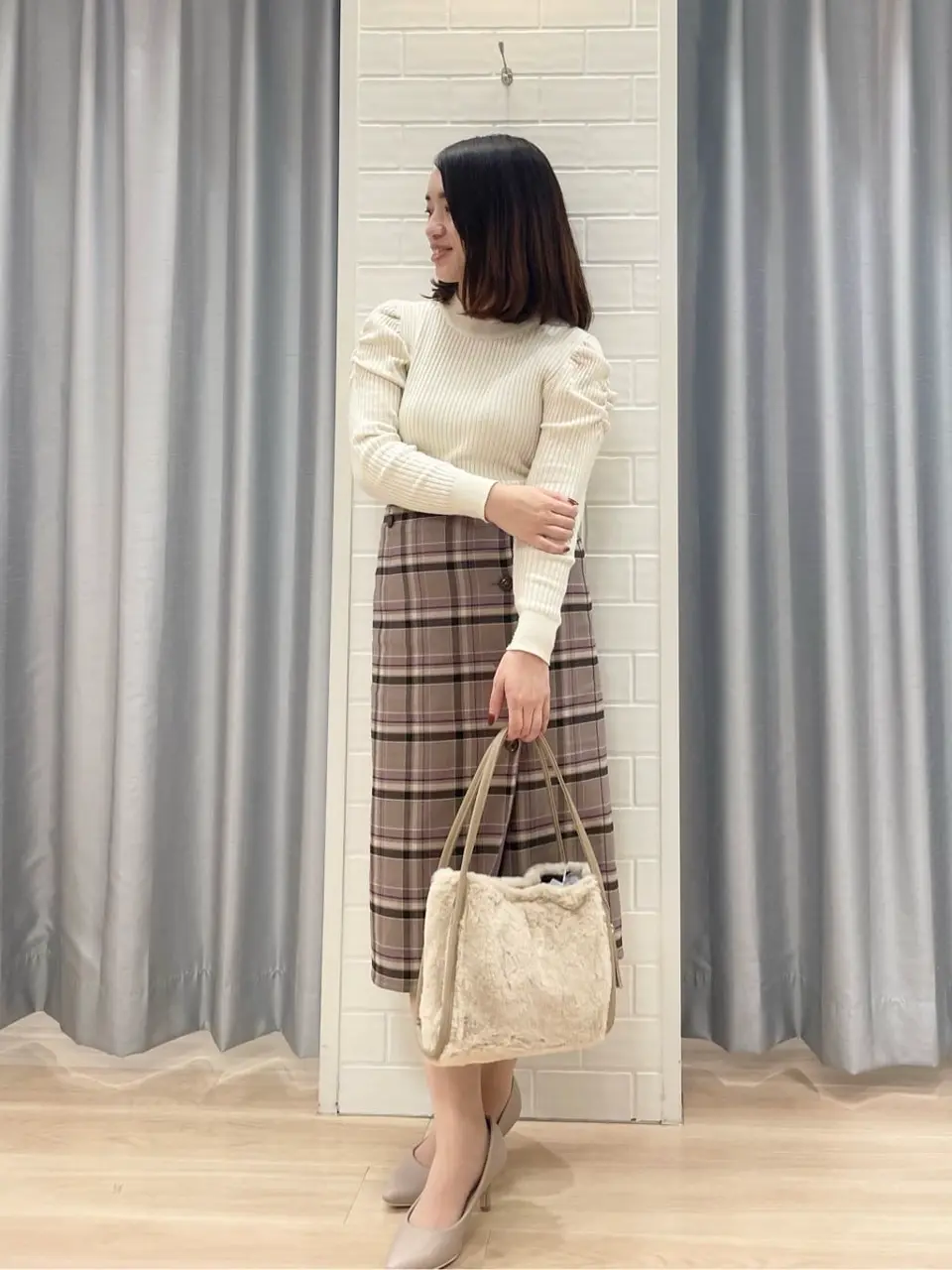 ANY SIS 丸岡 コーディネート画像