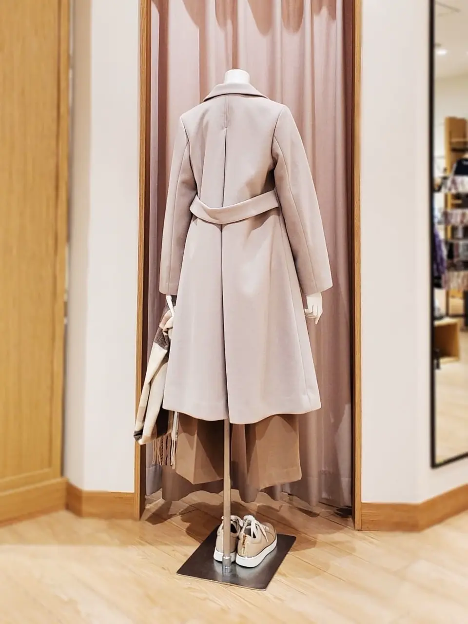 ANY SIS 岩田 コーディネート画像