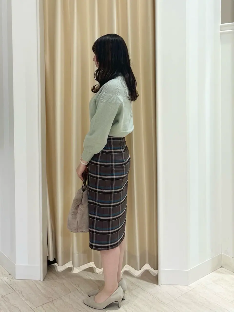 ANY SIS スタッフ コーディネート画像