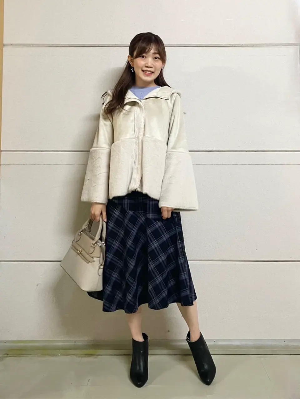 ANY SIS みぃ コーディネート画像