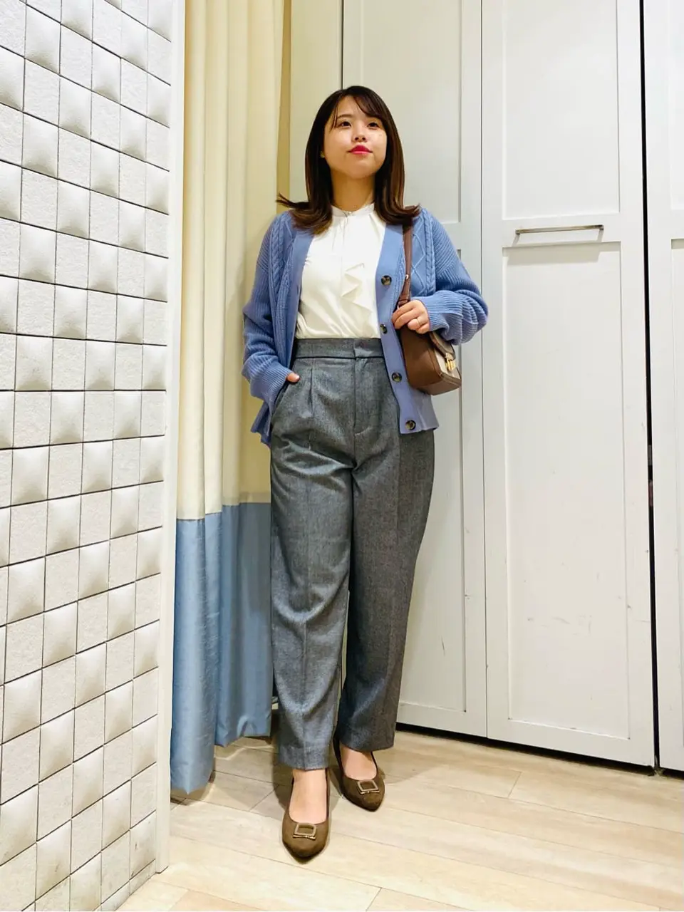 ANY SIS スタッフ コーディネート画像