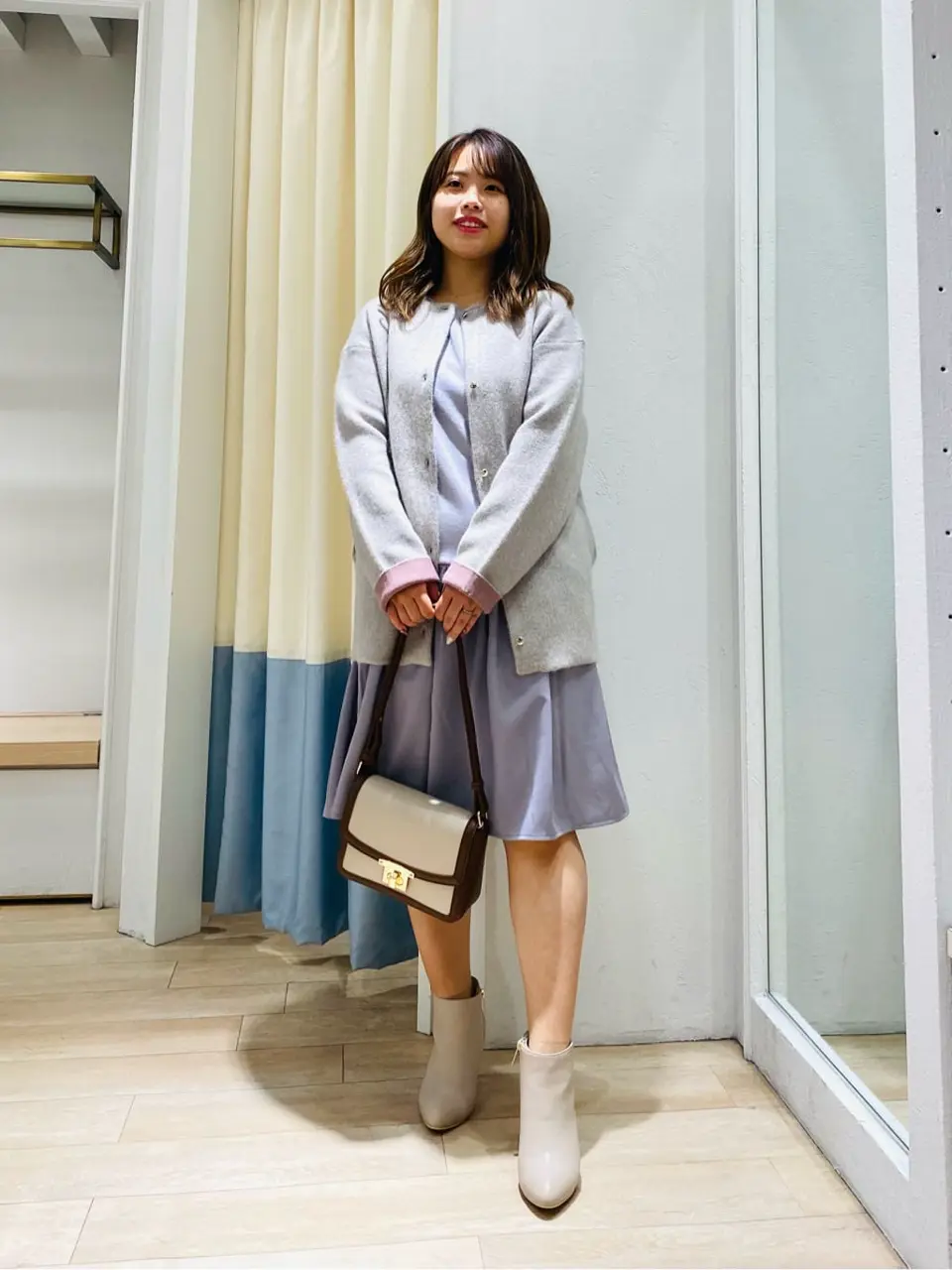 ANY SIS スタッフ コーディネート画像