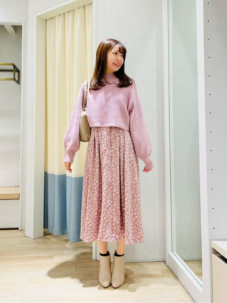 ANY SIS スタッフ コーディネート画像