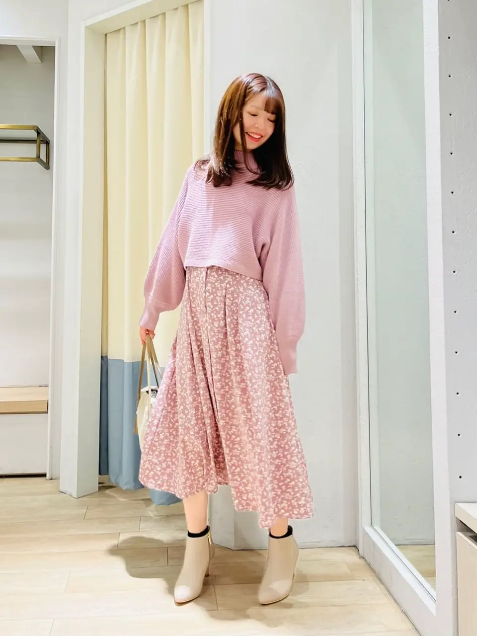 ANY SIS スタッフ コーディネート画像