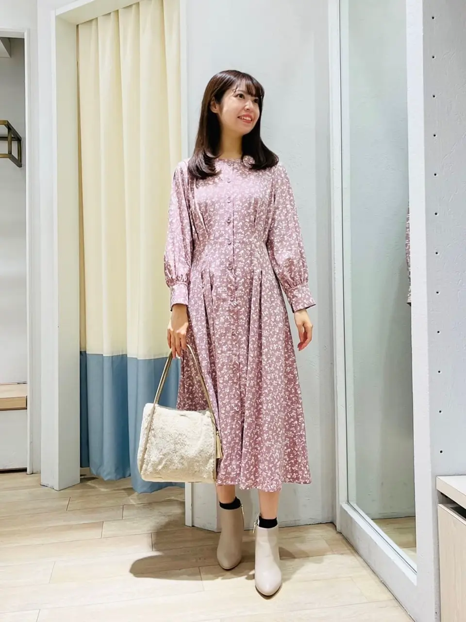 ANY SIS スタッフ コーディネート画像