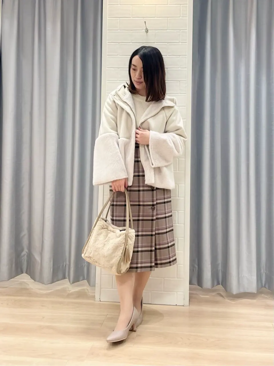 ANY SIS 丸岡 コーディネート画像