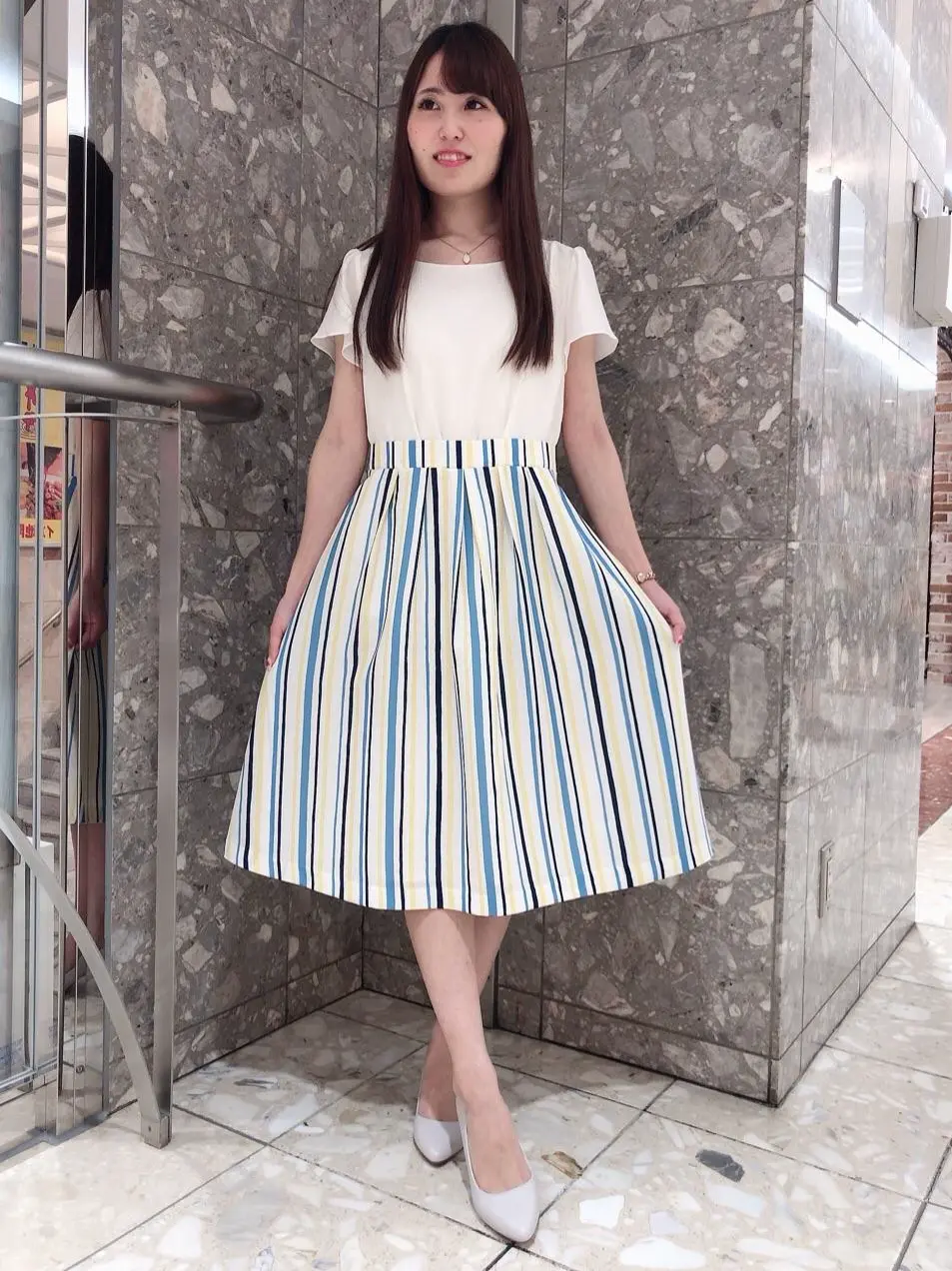 ANY SIS スタッフ コーディネート画像