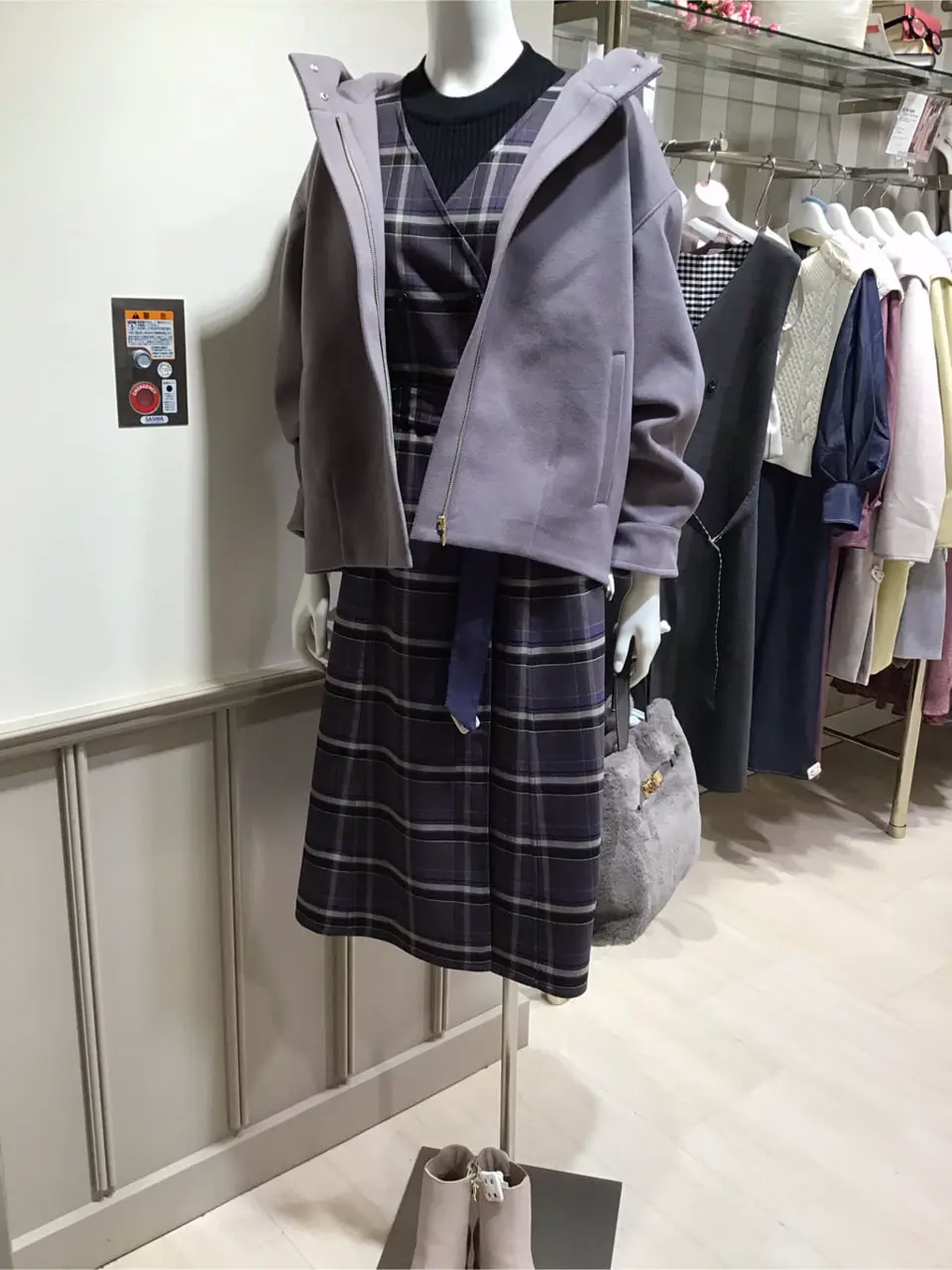  スタッフ コーディネート画像