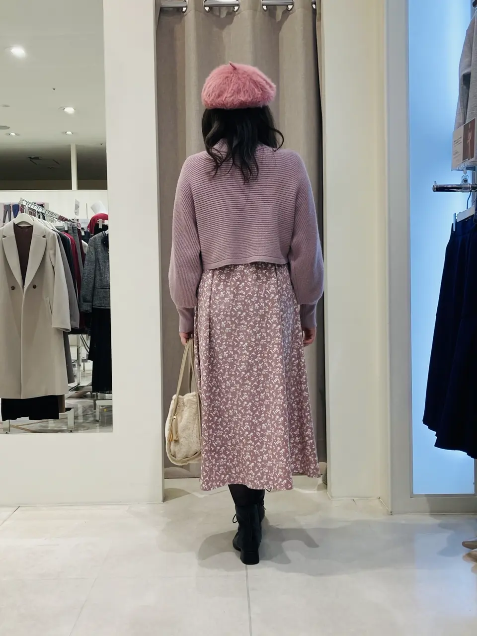 ANY SIS 川根　彩 コーディネート画像