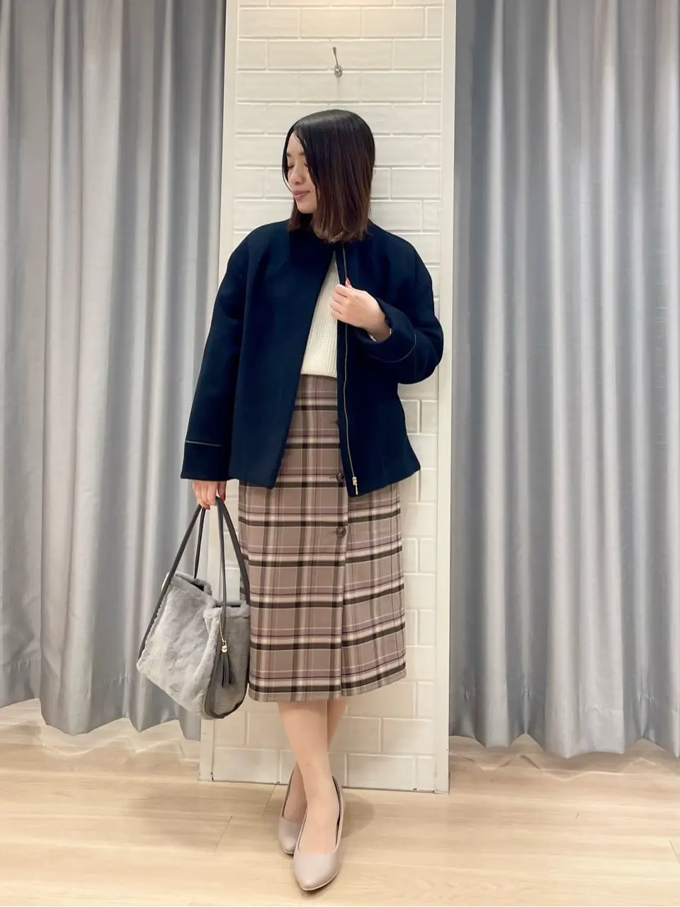 ANY SIS 丸岡 コーディネート画像