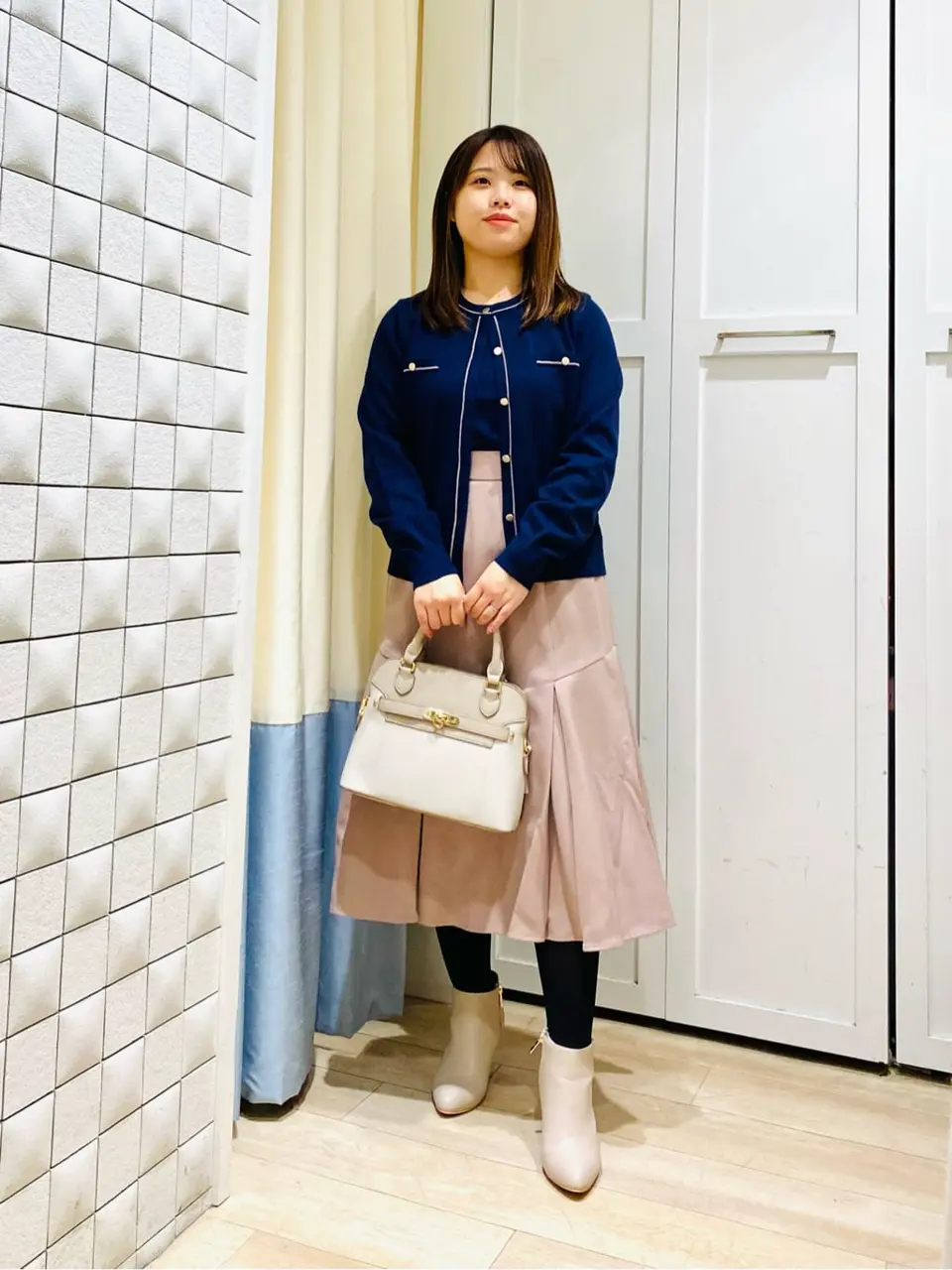 ANY SIS スタッフ コーディネート画像