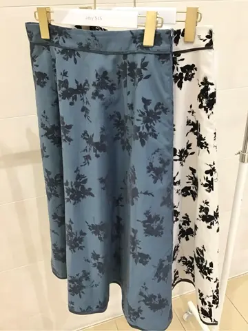 ANY SIS 今仲 コーディネート画像