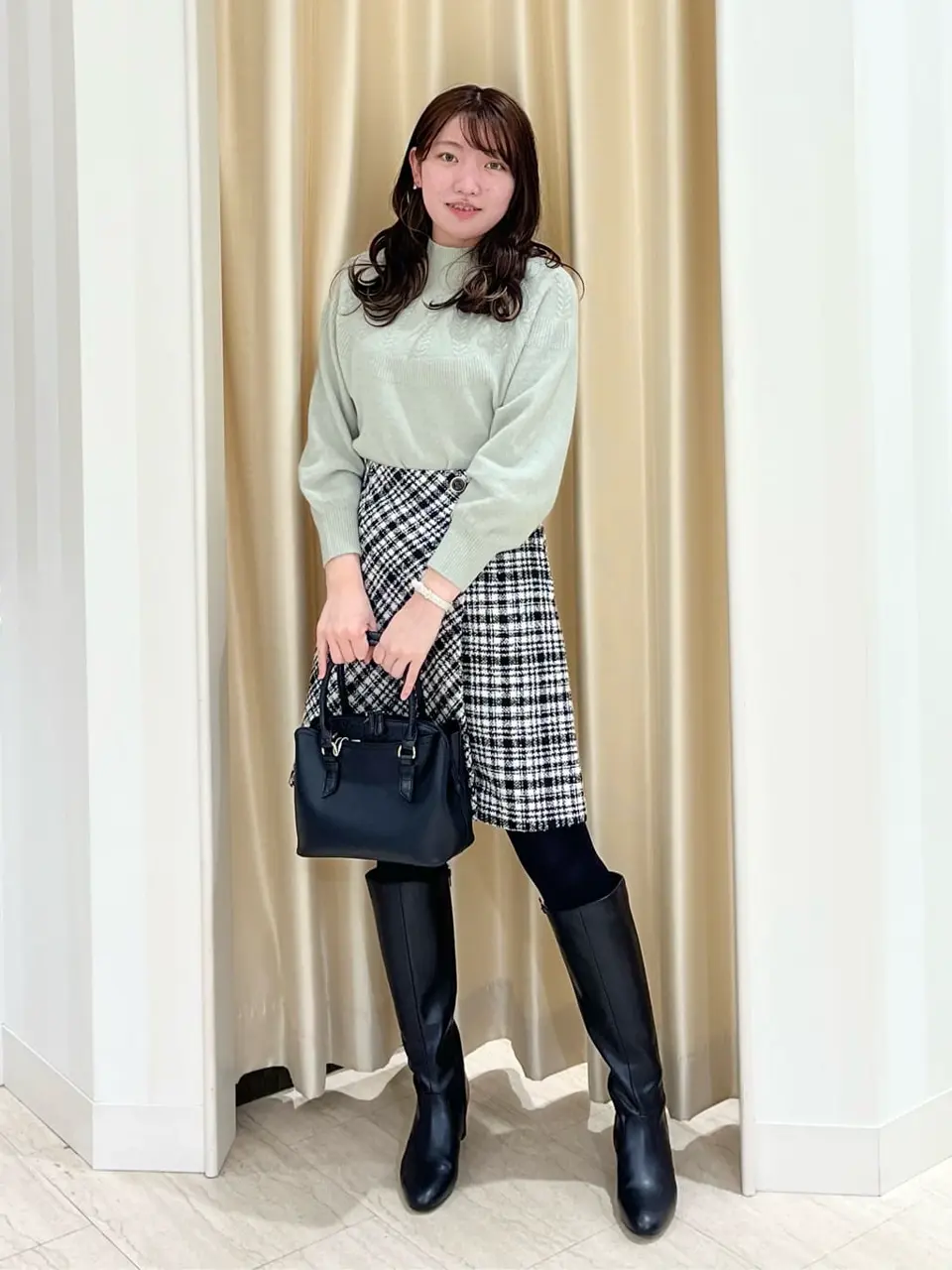 ANY SIS スタッフ コーディネート画像