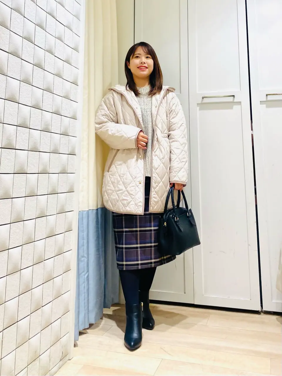 ANY SIS スタッフ コーディネート画像