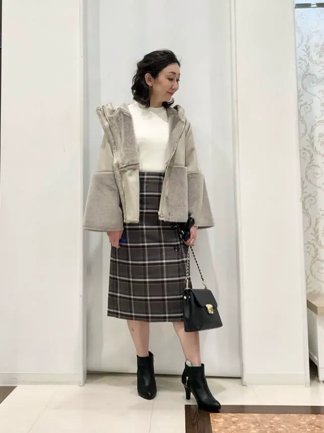 ANY SIS スタッフ コーディネート画像