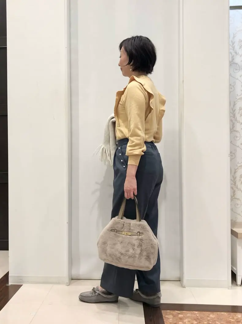 ANY SIS スタッフ コーディネート画像