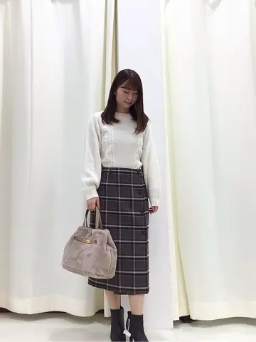 ANY SIS スタッフ コーディネート画像