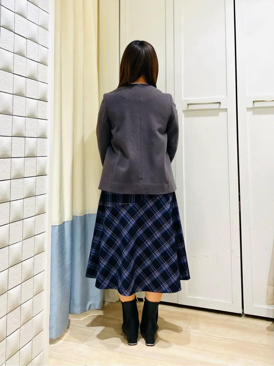 ANY SIS スタッフ コーディネート画像