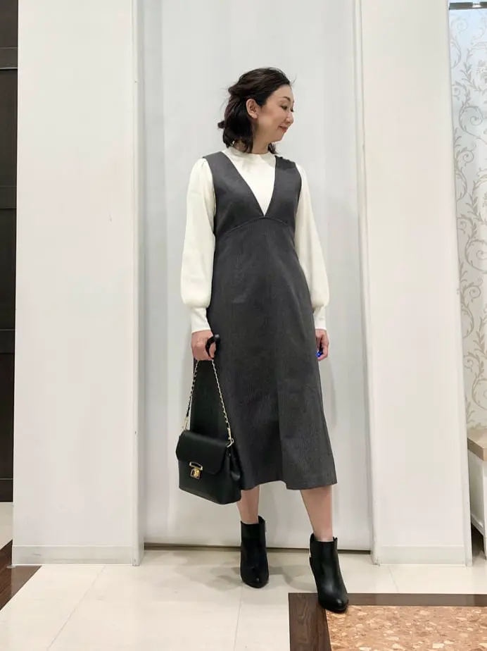 ANY SIS スタッフ コーディネート画像